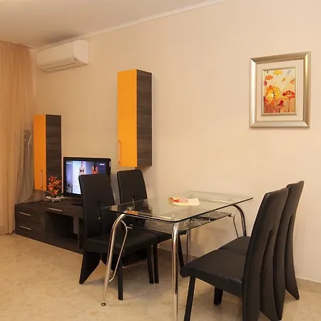 Apartcomplex Esteban Aparthotel