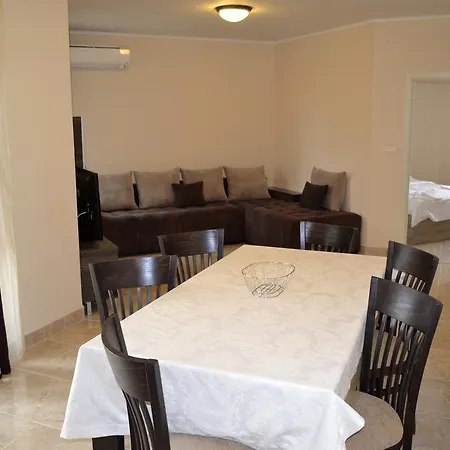 Apartcomplex Esteban Aparthotel