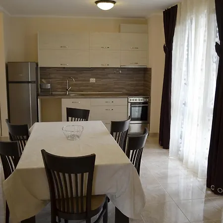 Apartcomplex Esteban * Nesebar
